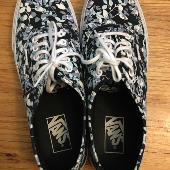 𝗖𝗹𝗮𝘀𝘀𝗶𝗰 𝗙𝗹𝗼𝗿𝗮𝗹 𝗣𝗿𝗶𝗻𝘁 𝗩𝗮𝗻𝘀 - Picture 7 of 10